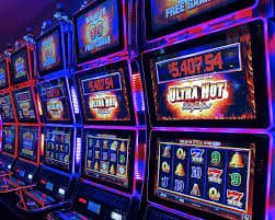 မြန်မာ ကစားသမားများ Live Sports Betting ကြည့်ရှုနေသောပုံ